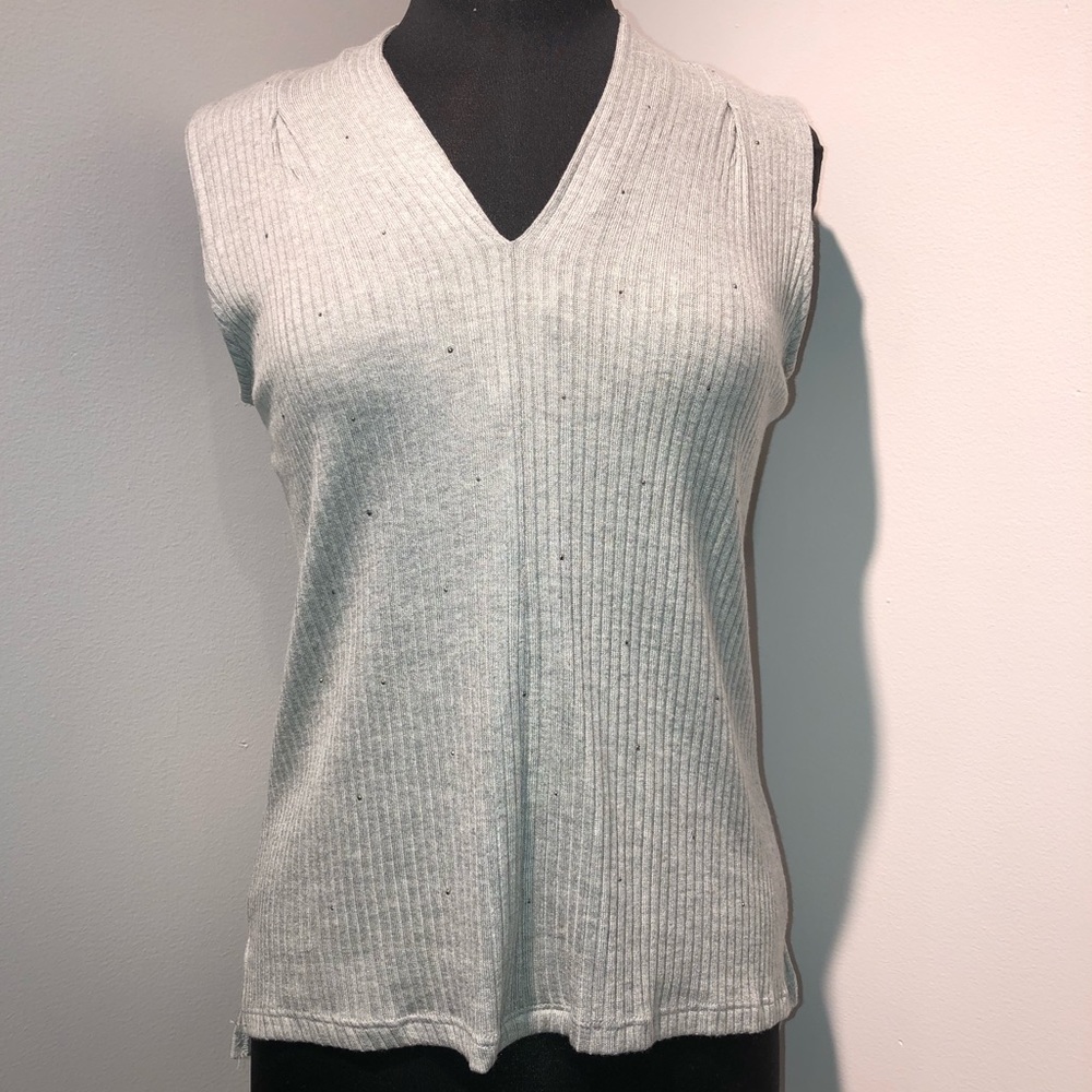 V-Neck w/ Stones women’s tops